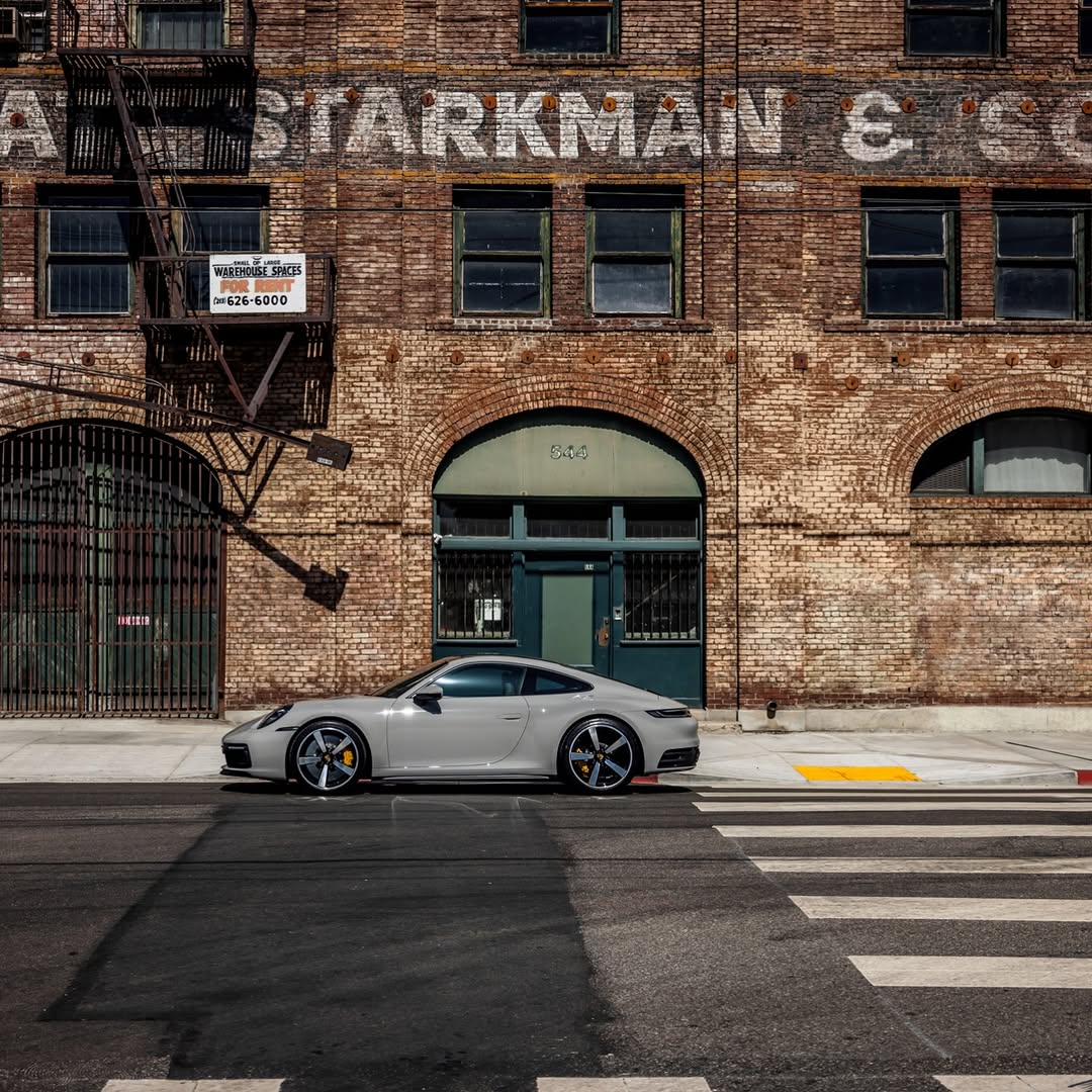 2021 Porsche 911 Carrera
