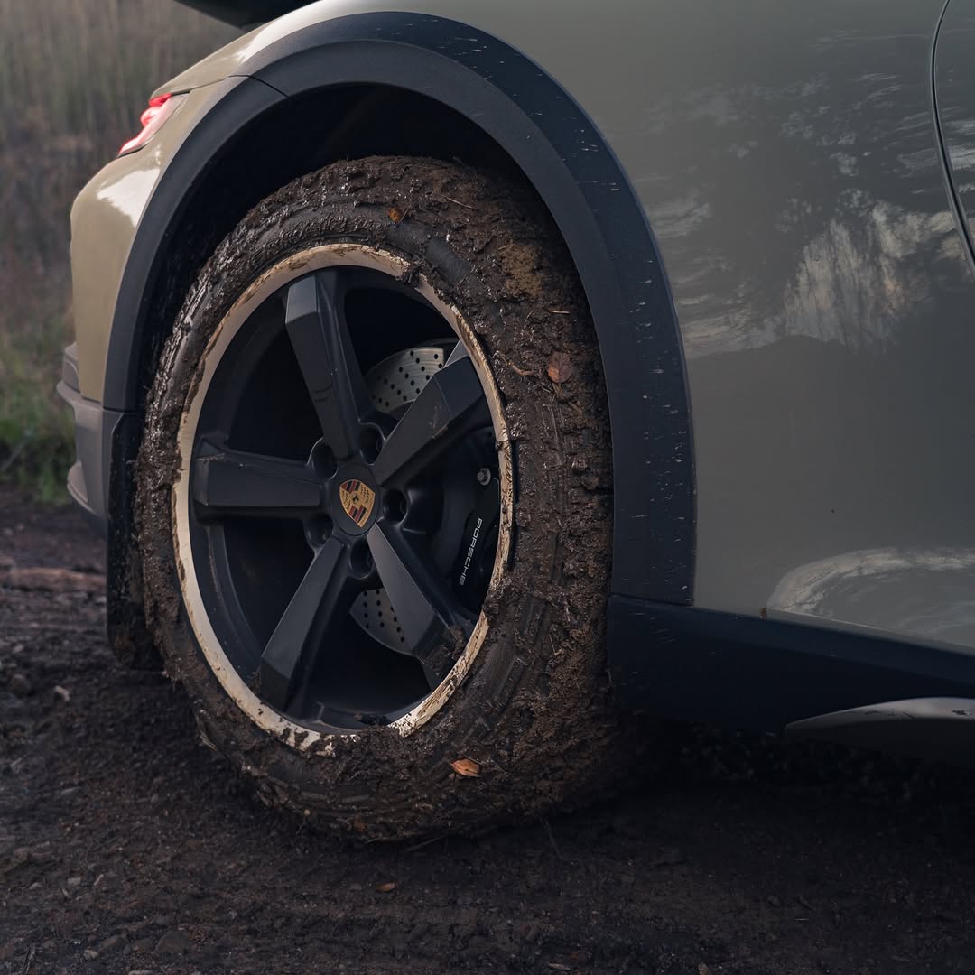 2024 Porsche 911 Dakar